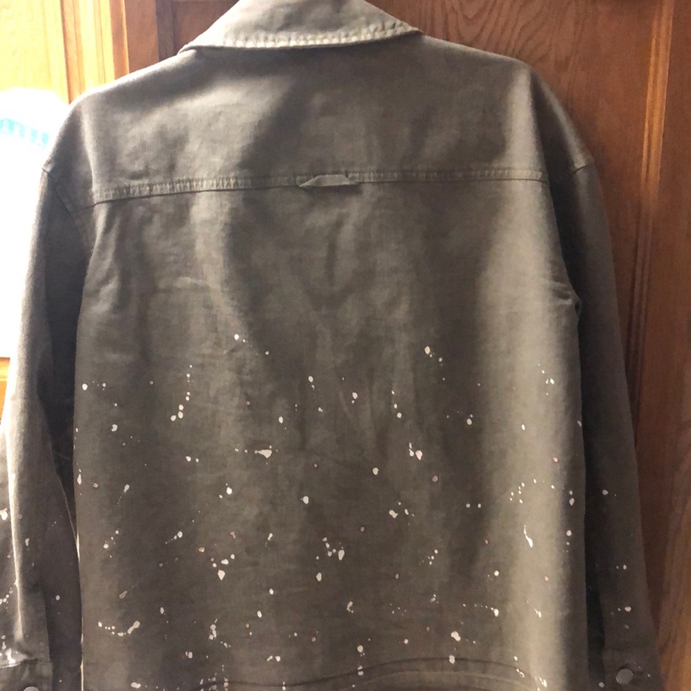 Paint splattered jacket - Picture 3 of 3